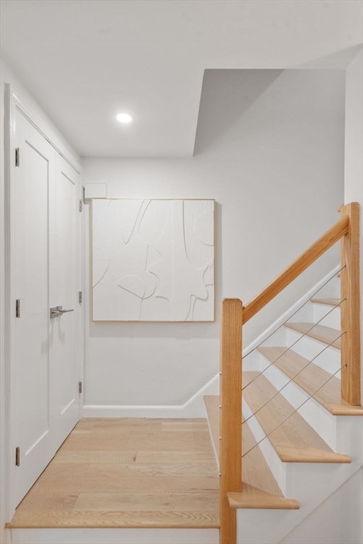 10 Denmark Ln # 10, Needham Unit: 10