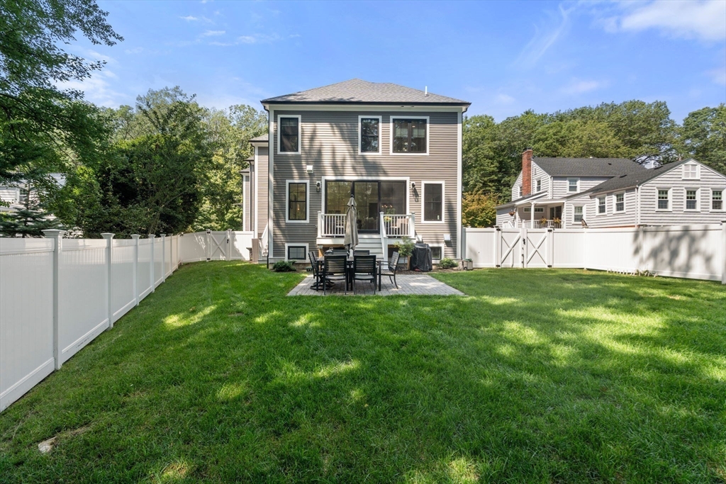 14 Hunnewell St