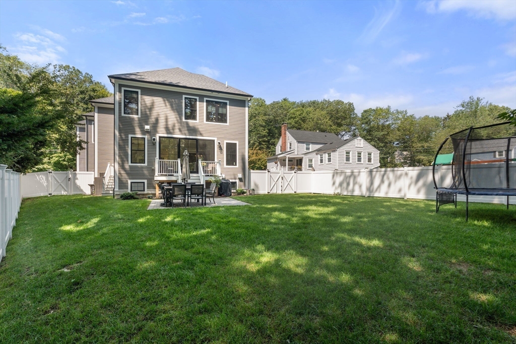 14 Hunnewell St