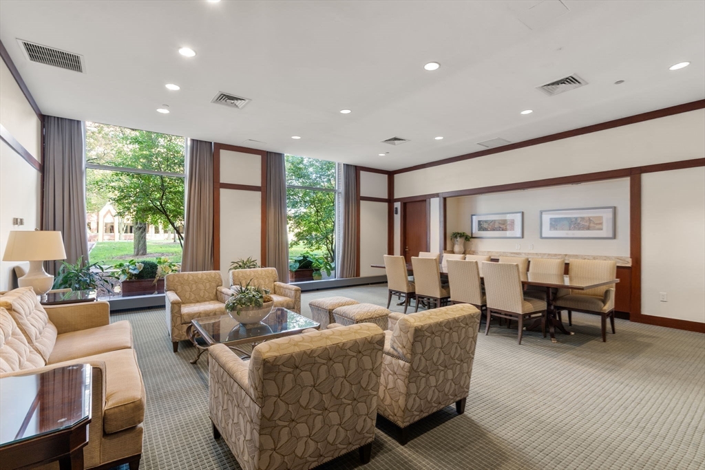 75-83 Cambridge Pkwy Unit: E807