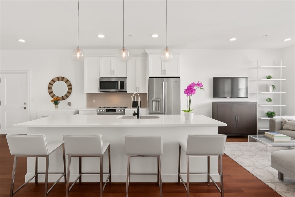 170 W Broadway # 308