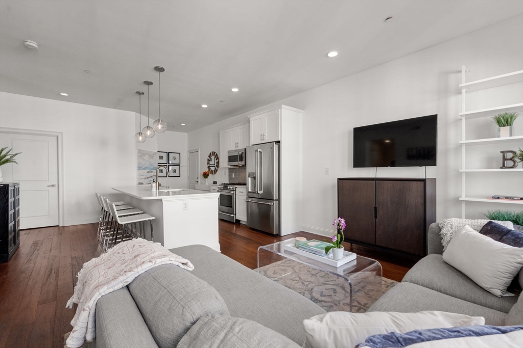 170 W Broadway # 308