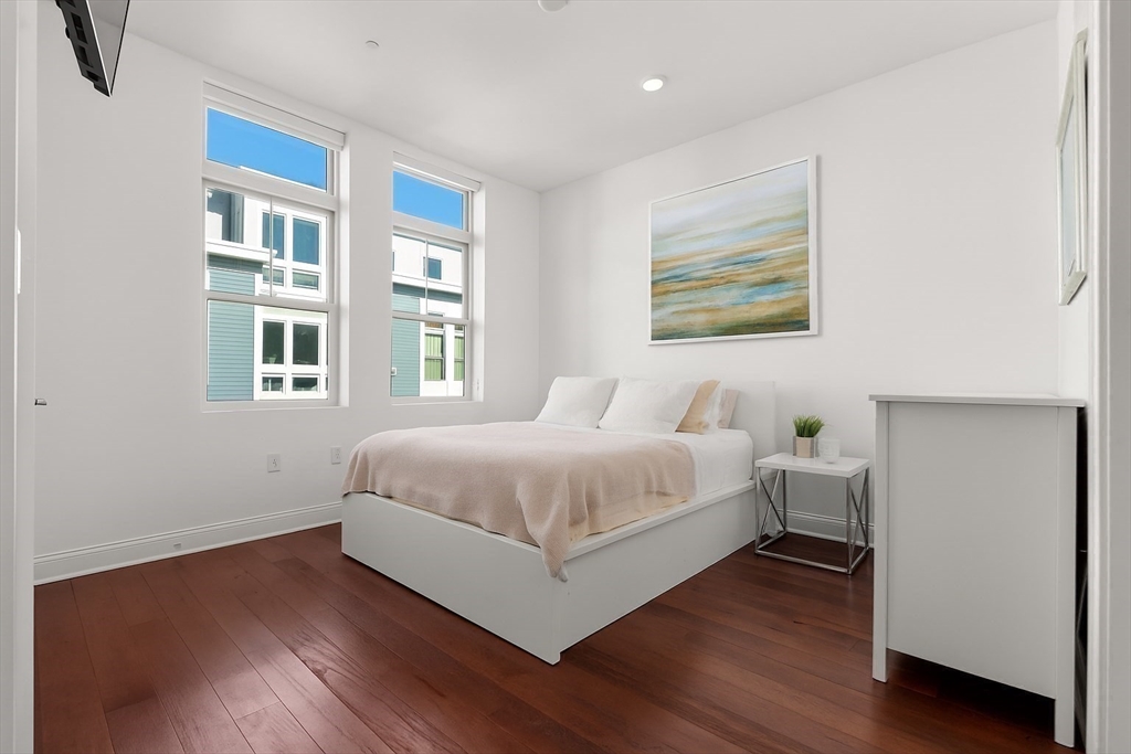 170 W Broadway # 308