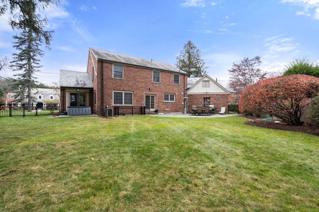 55 Evelyn Rd