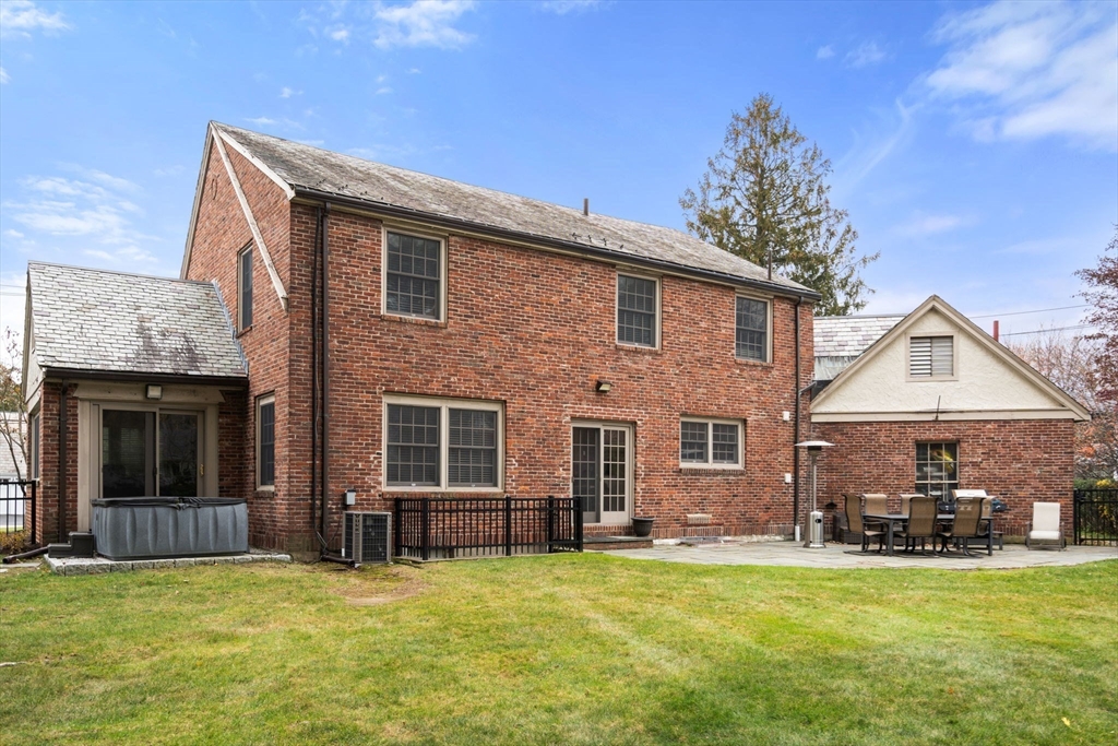55 Evelyn Rd