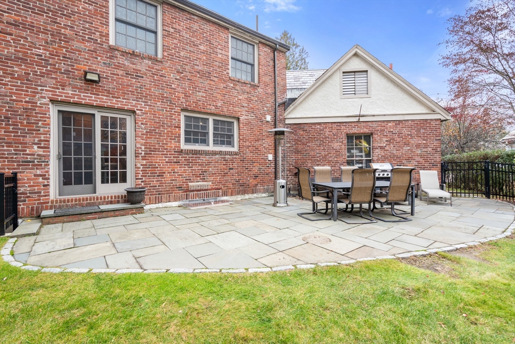 55 Evelyn Rd