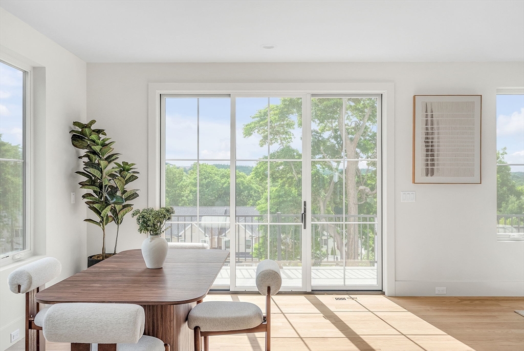 18 Crescent Road # 18
