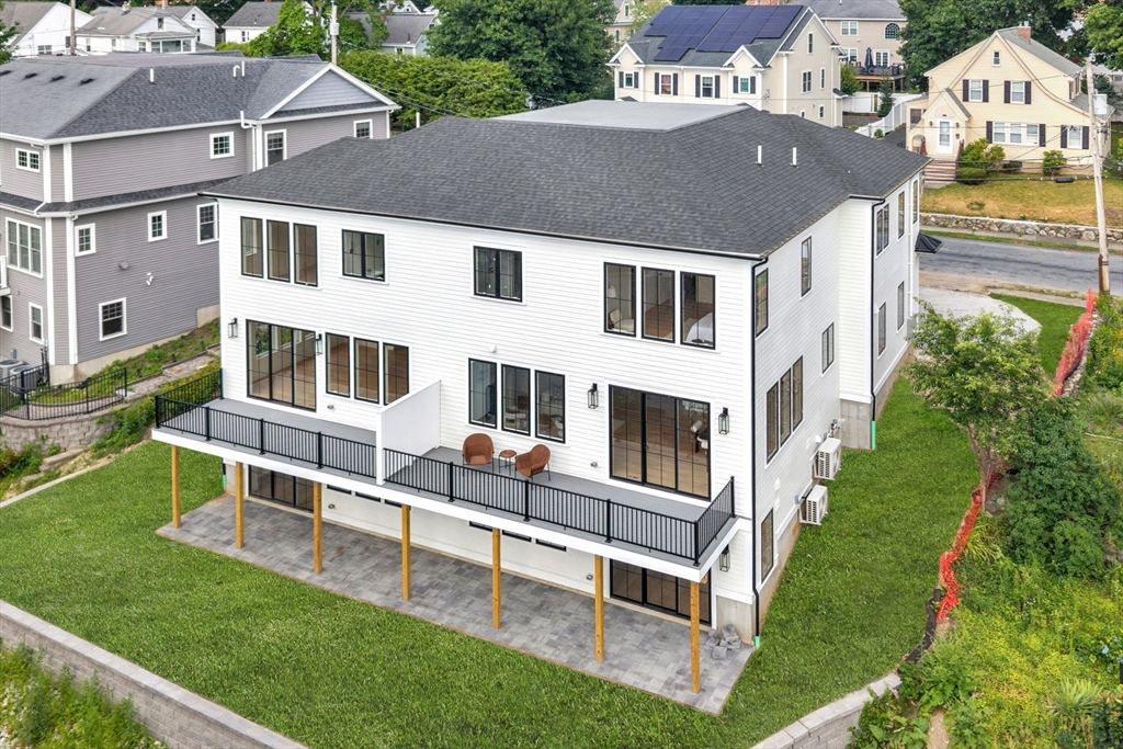 18 Crescent Road # 18