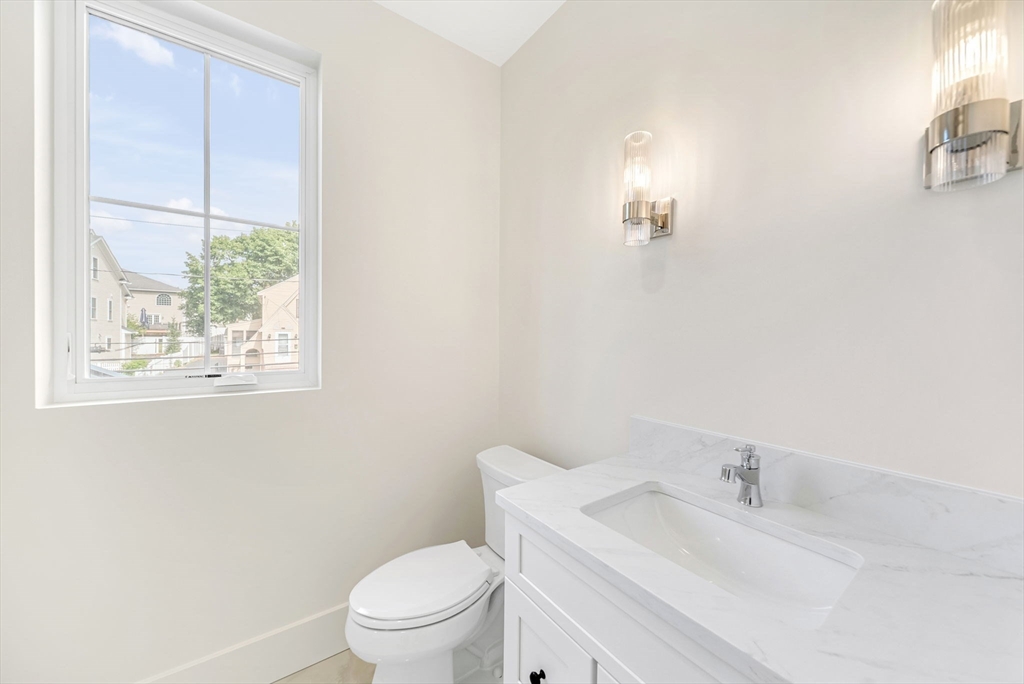 18 Crescent Road # 18