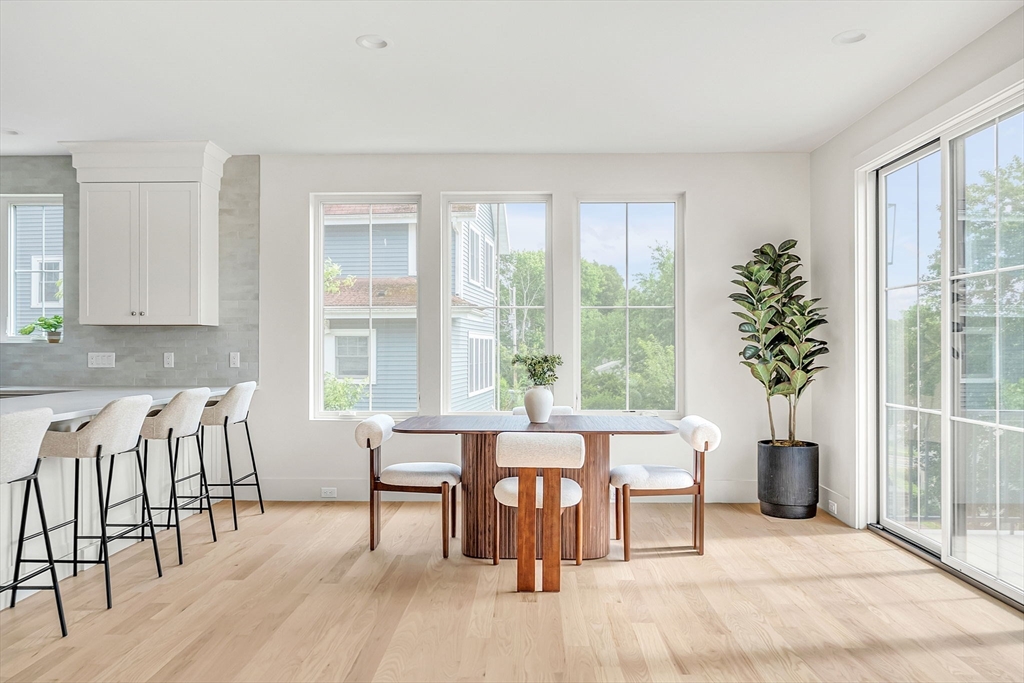 18 Crescent Road # 18