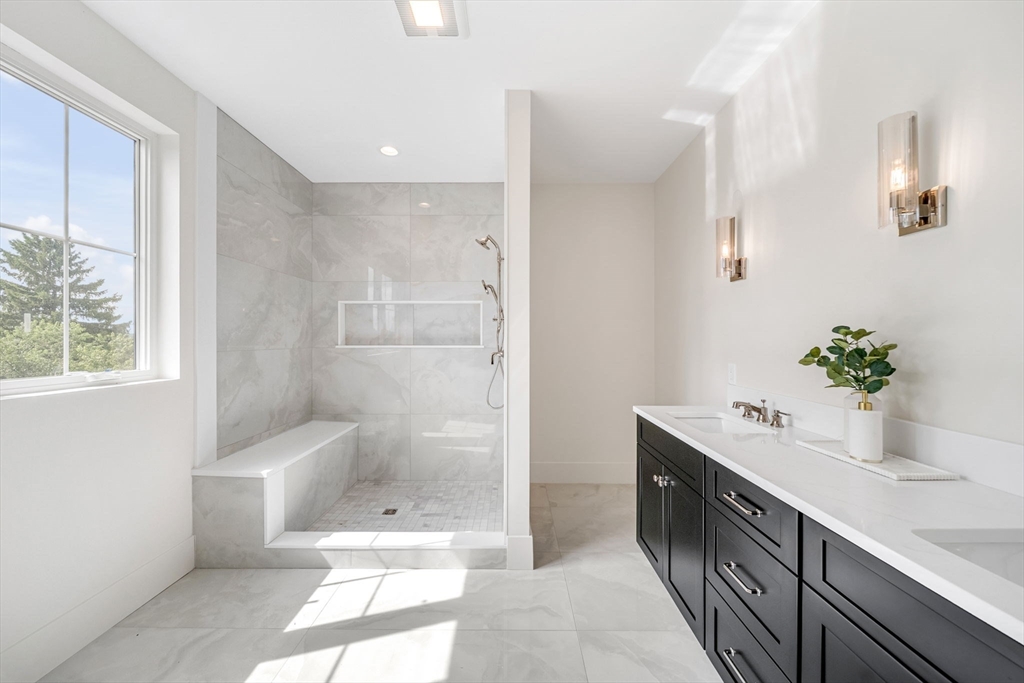 18 Crescent Road # 18