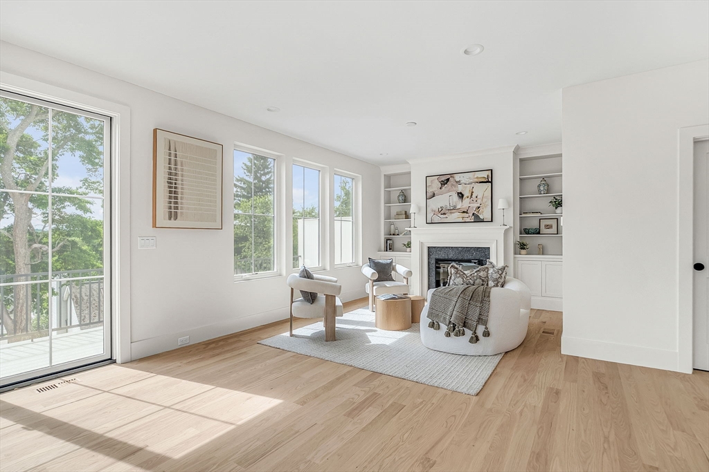 18 Crescent Road # 18