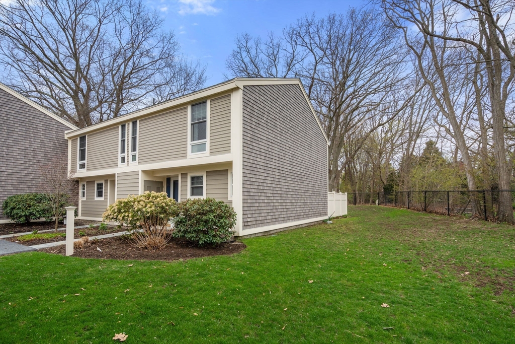 11 Oak St # 16