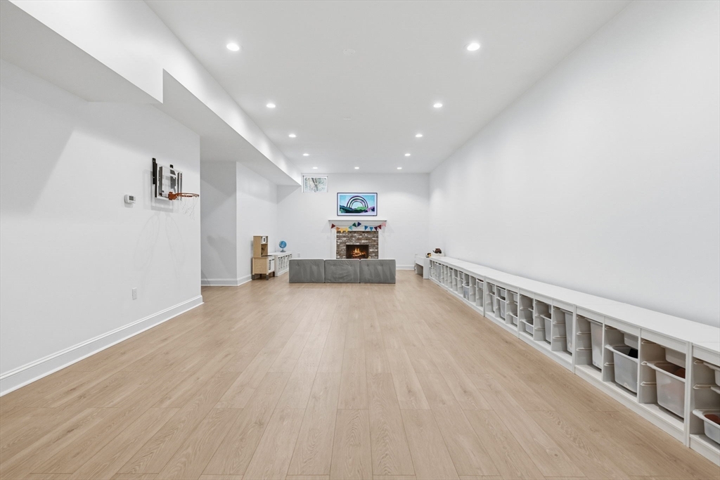 6 Sandy Hill Rd