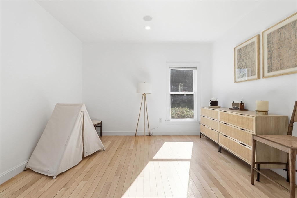 6 Sandy Hill Rd