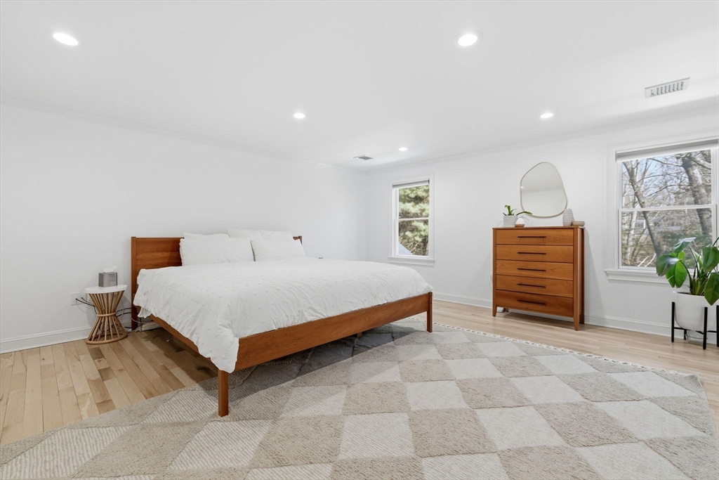 6 Sandy Hill Rd