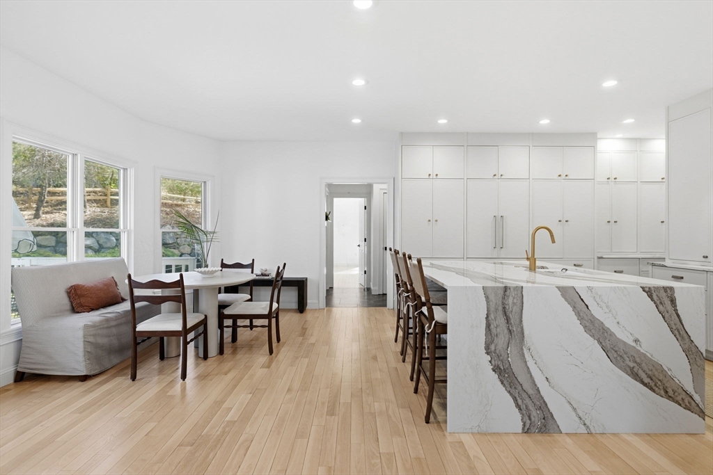 6 Sandy Hill Rd