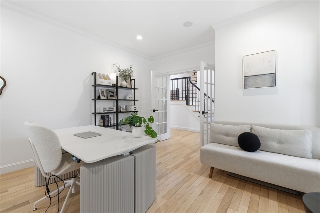 6 Sandy Hill Rd