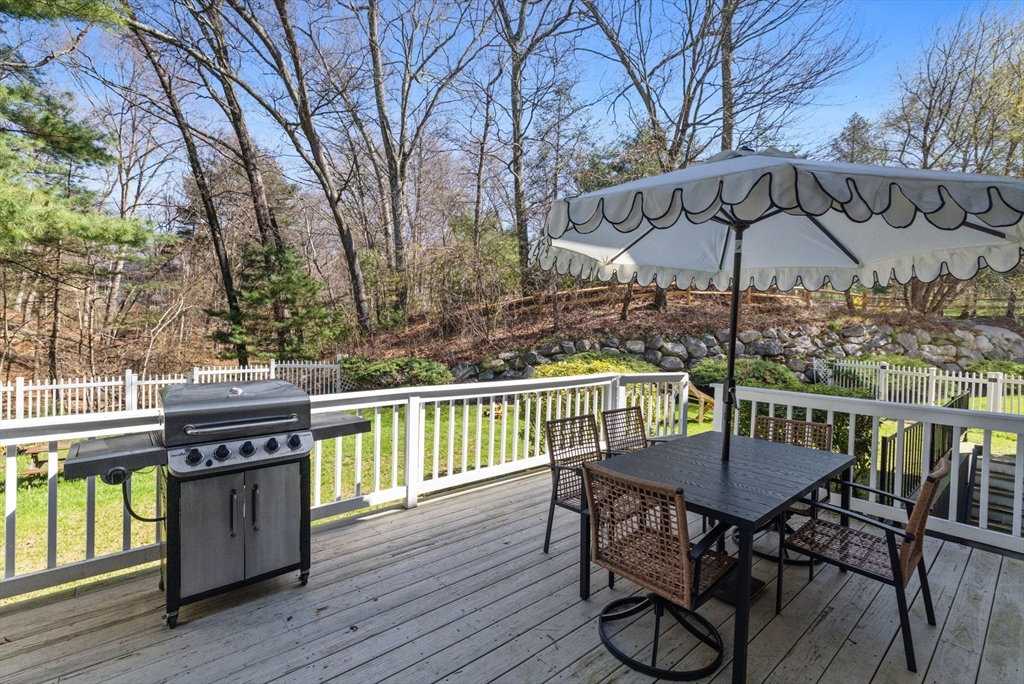 6 Sandy Hill Rd