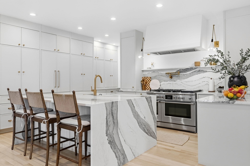 6 Sandy Hill Rd