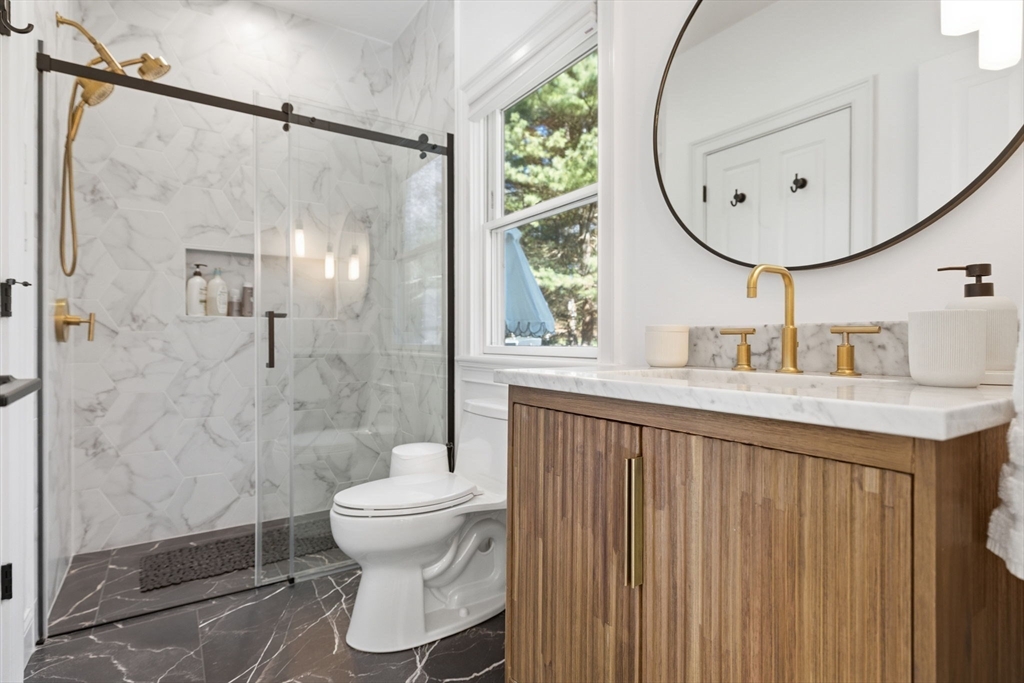6 Sandy Hill Rd