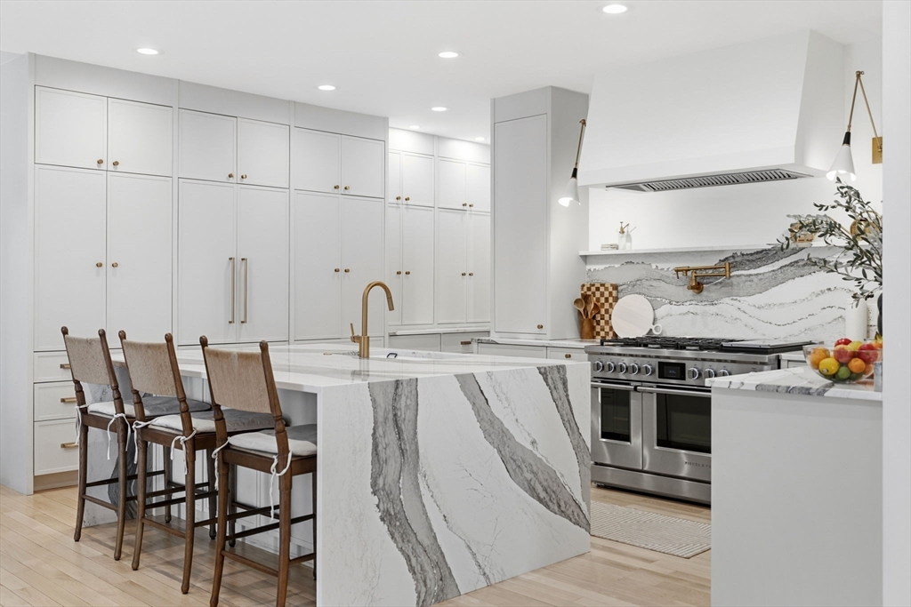 6 Sandy Hill Rd
