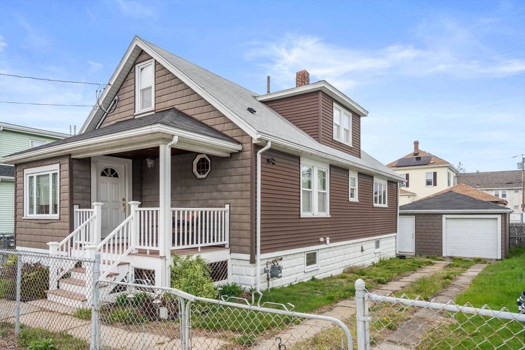 22 Davis St