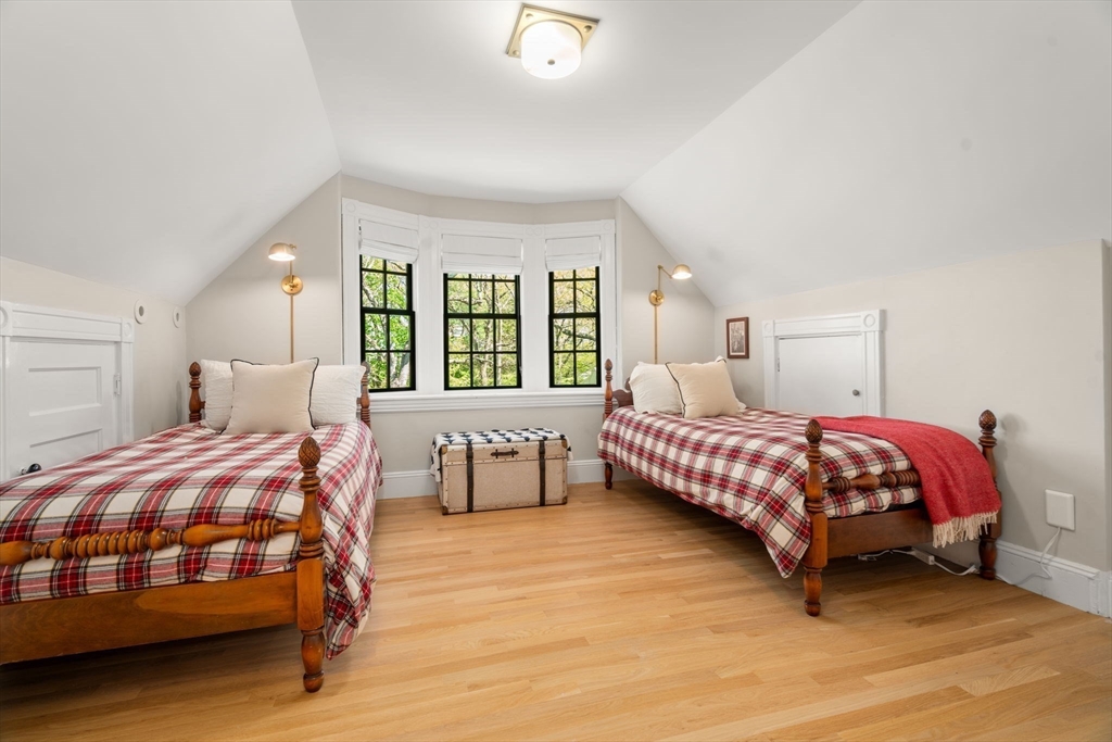 153 Ridgeway Rd