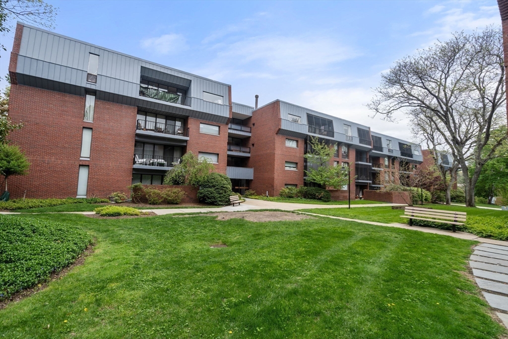 65 Grove St # 444