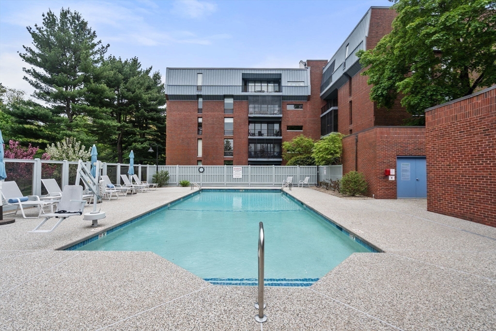 65 Grove St # 444