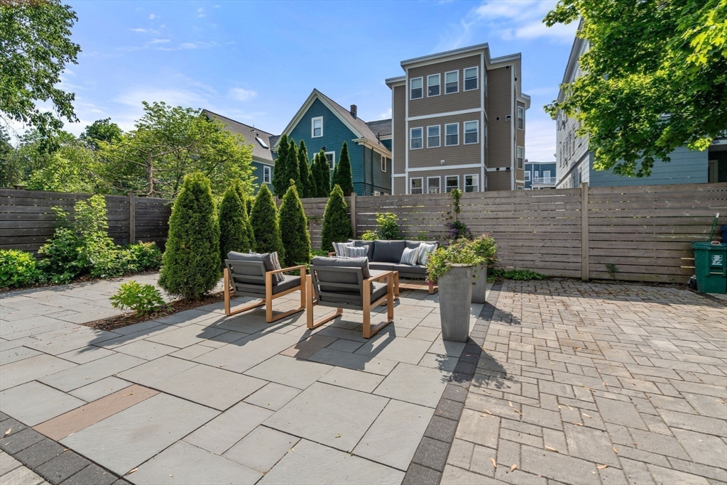 24 Camp St # 3