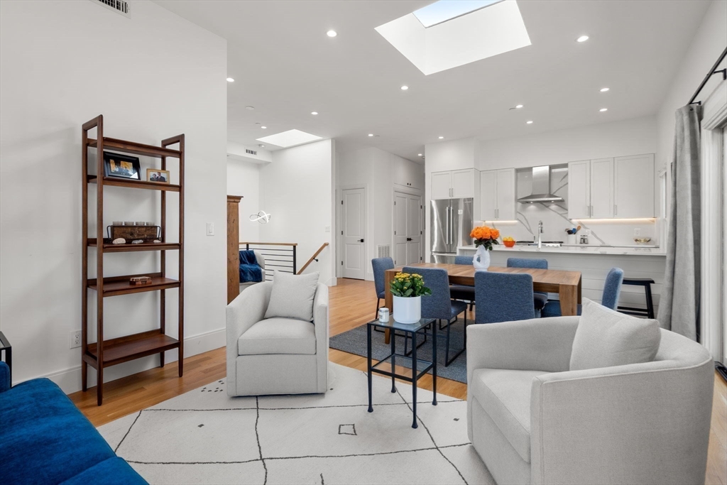 24 Camp St # 3