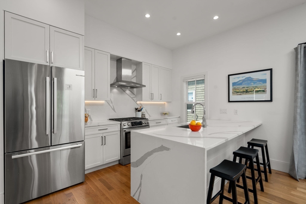 24 Camp St # 3