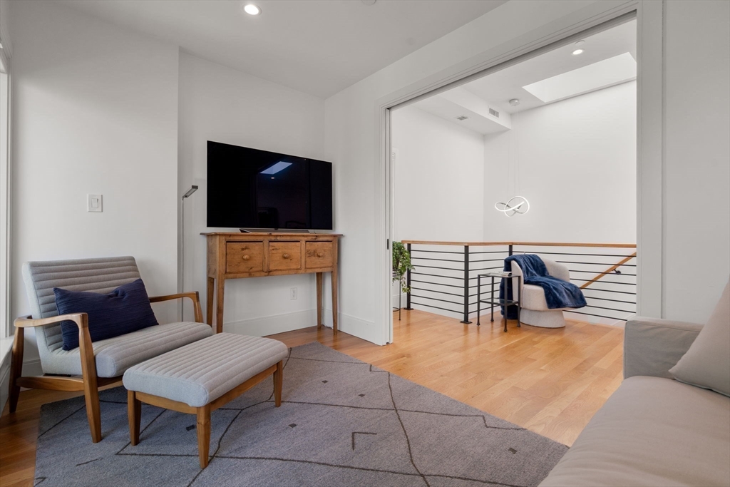 24 Camp St # 3