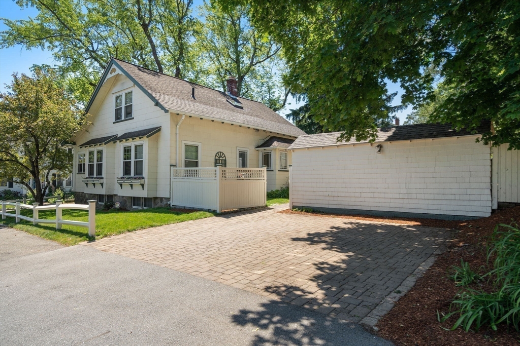 3 Chase Ave