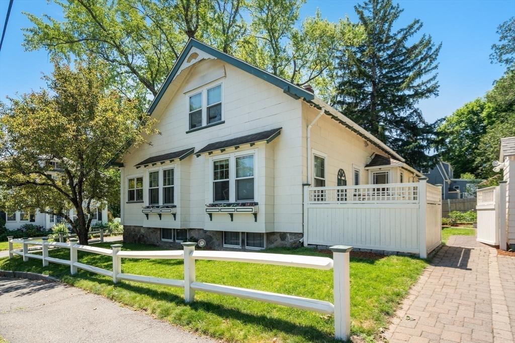 3 Chase Ave