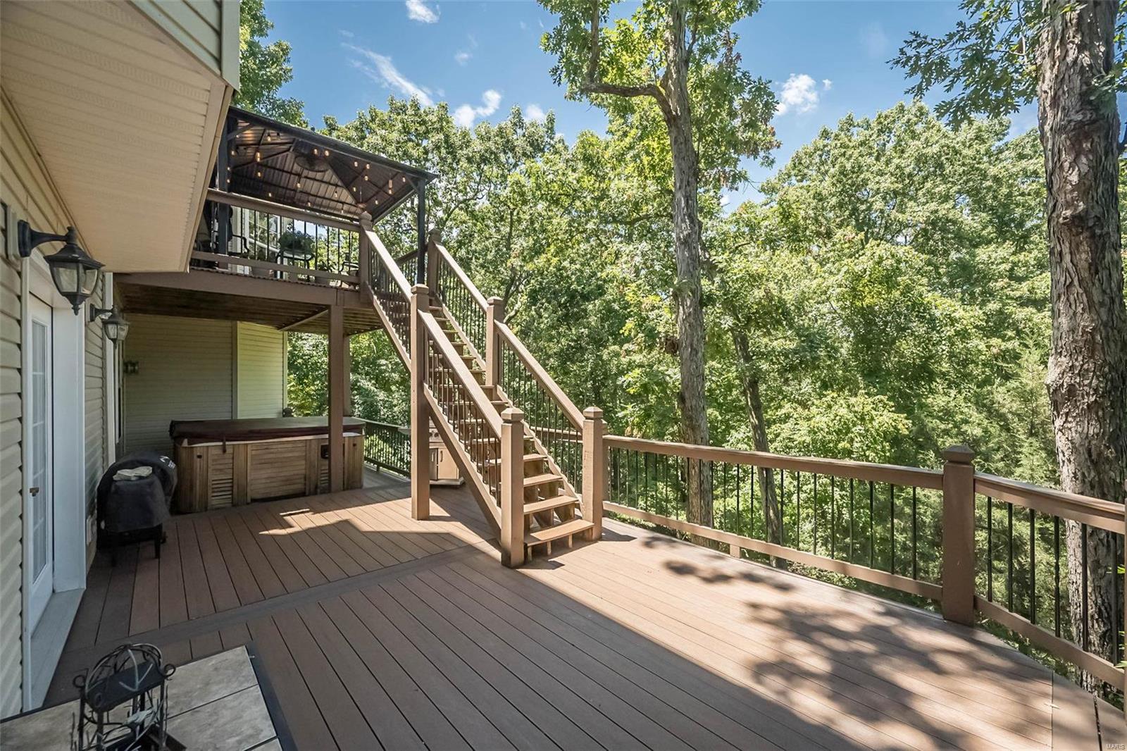 5041 Oak Bluff Drive