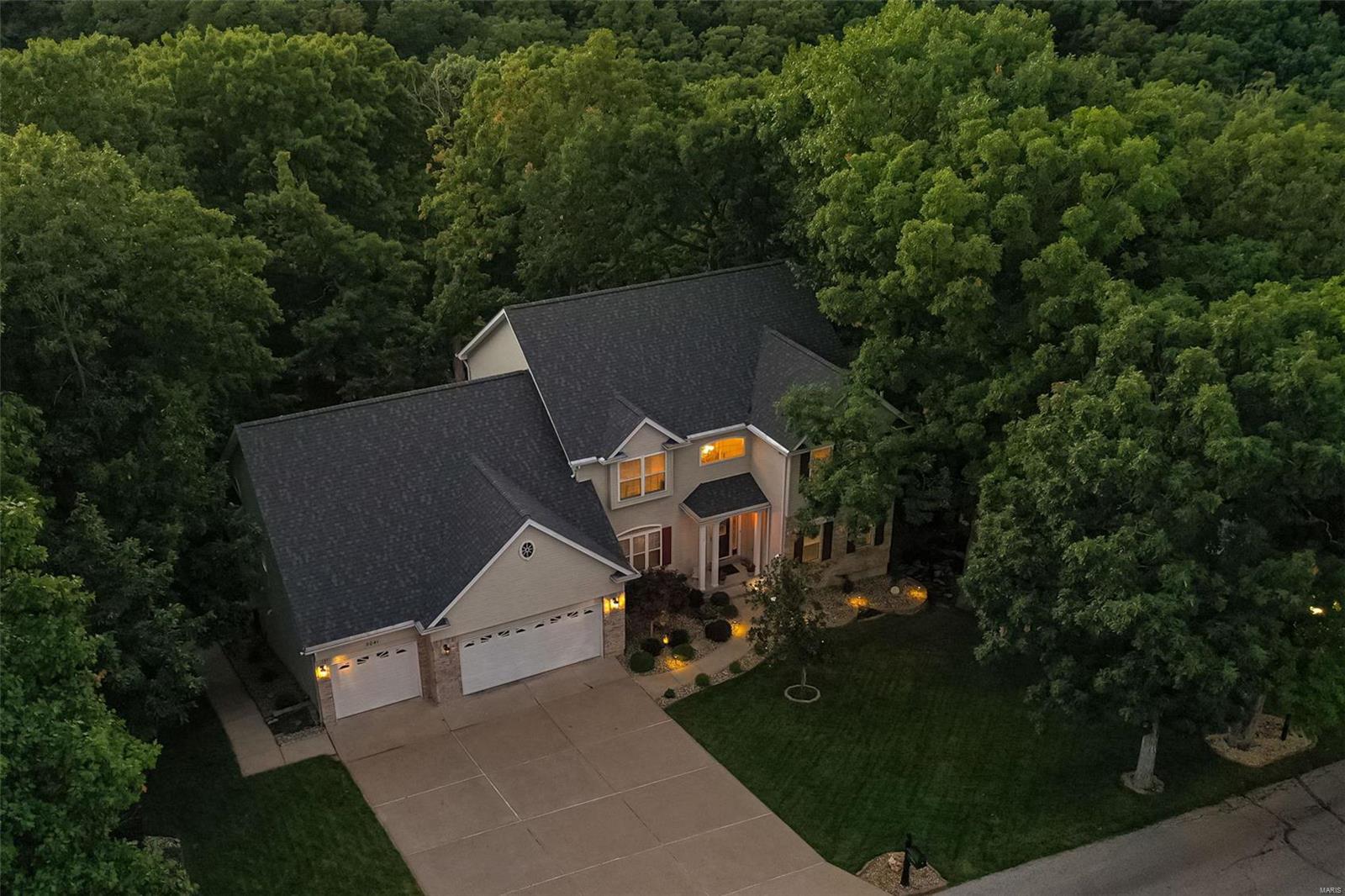 5041 Oak Bluff Drive