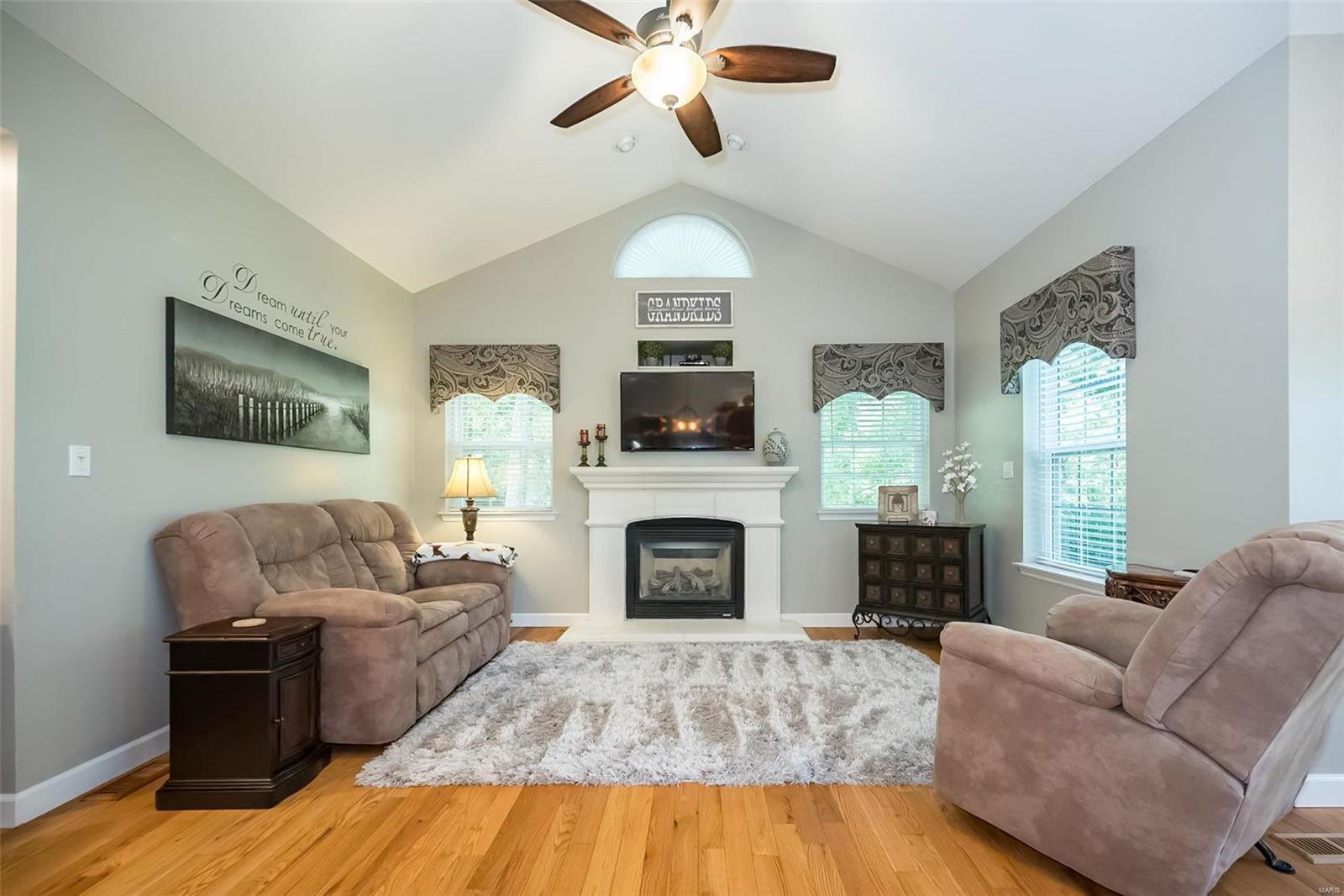 5041 Oak Bluff Drive