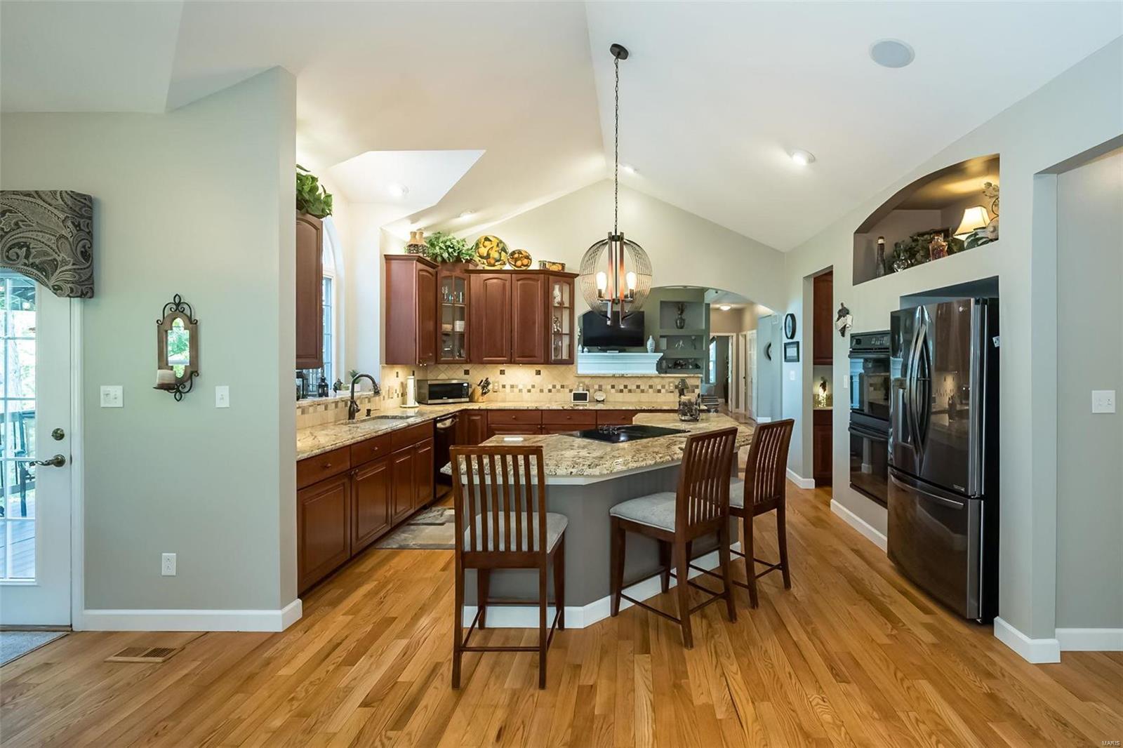 5041 Oak Bluff Drive