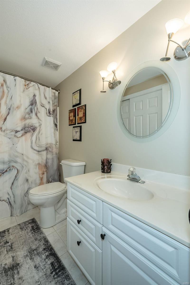 5041 Oak Bluff Drive
