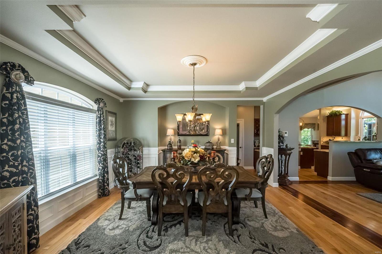 5041 Oak Bluff Drive