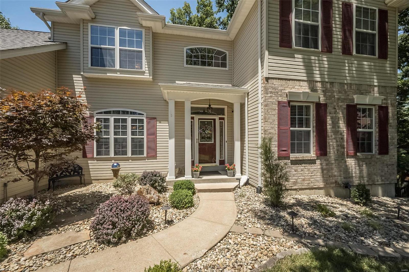 5041 Oak Bluff Drive