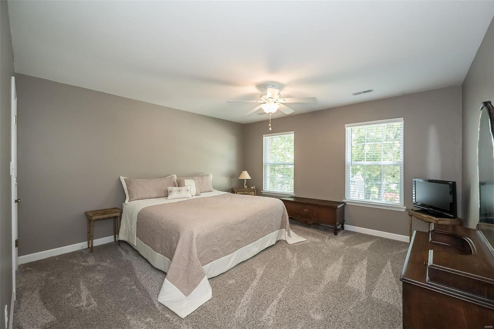5041 Oak Bluff Drive