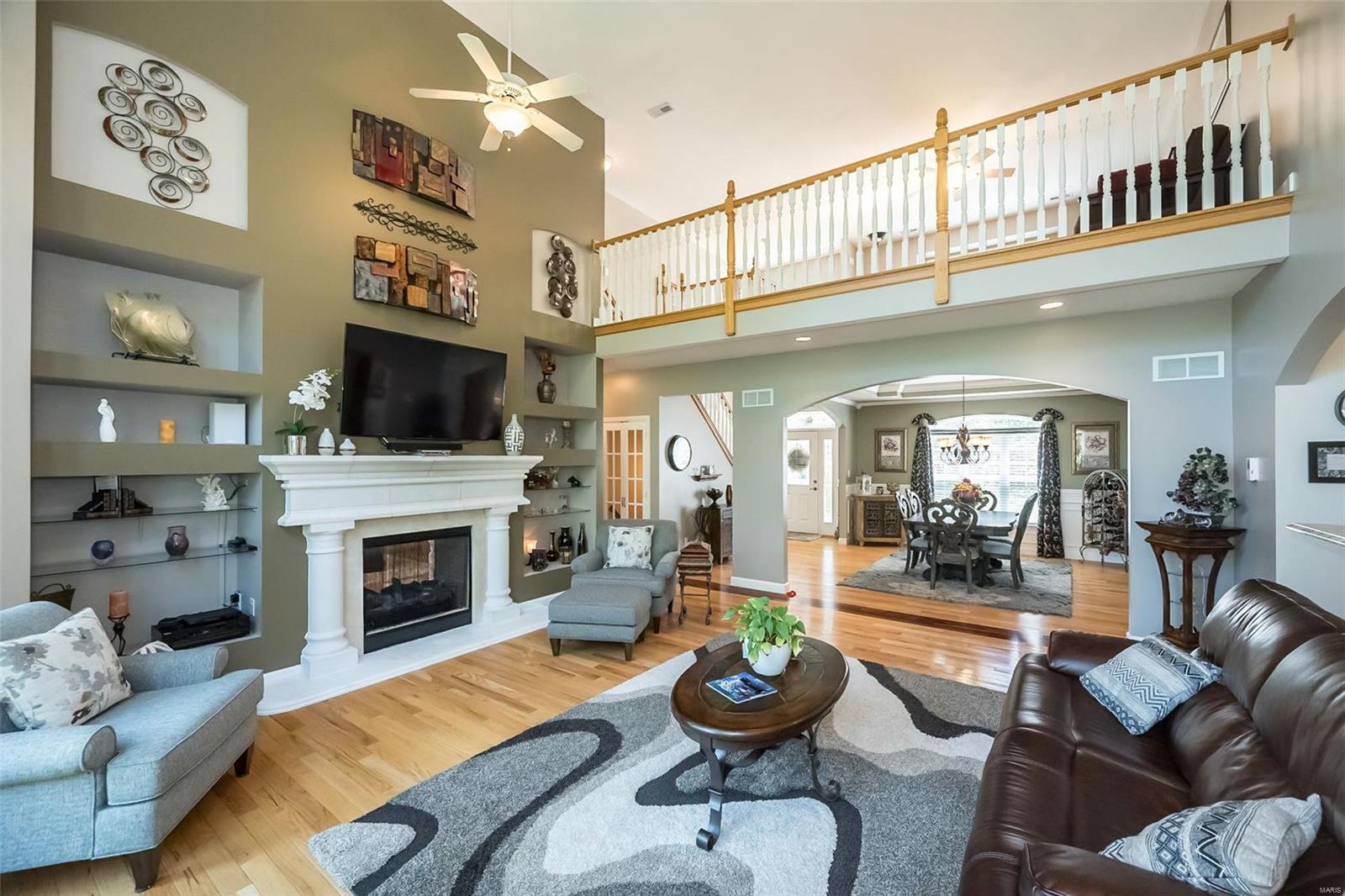 5041 Oak Bluff Drive