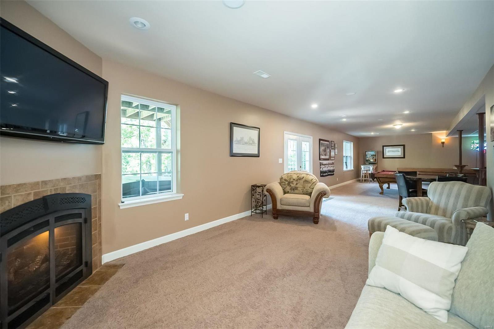 5041 Oak Bluff Drive