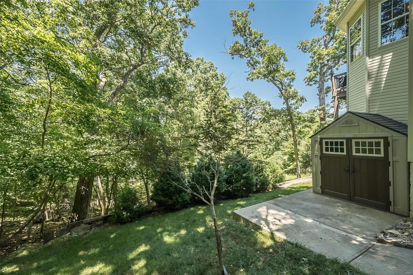 5041 Oak Bluff Drive