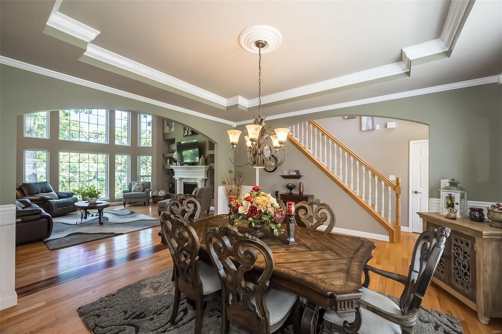 5041 Oak Bluff Drive