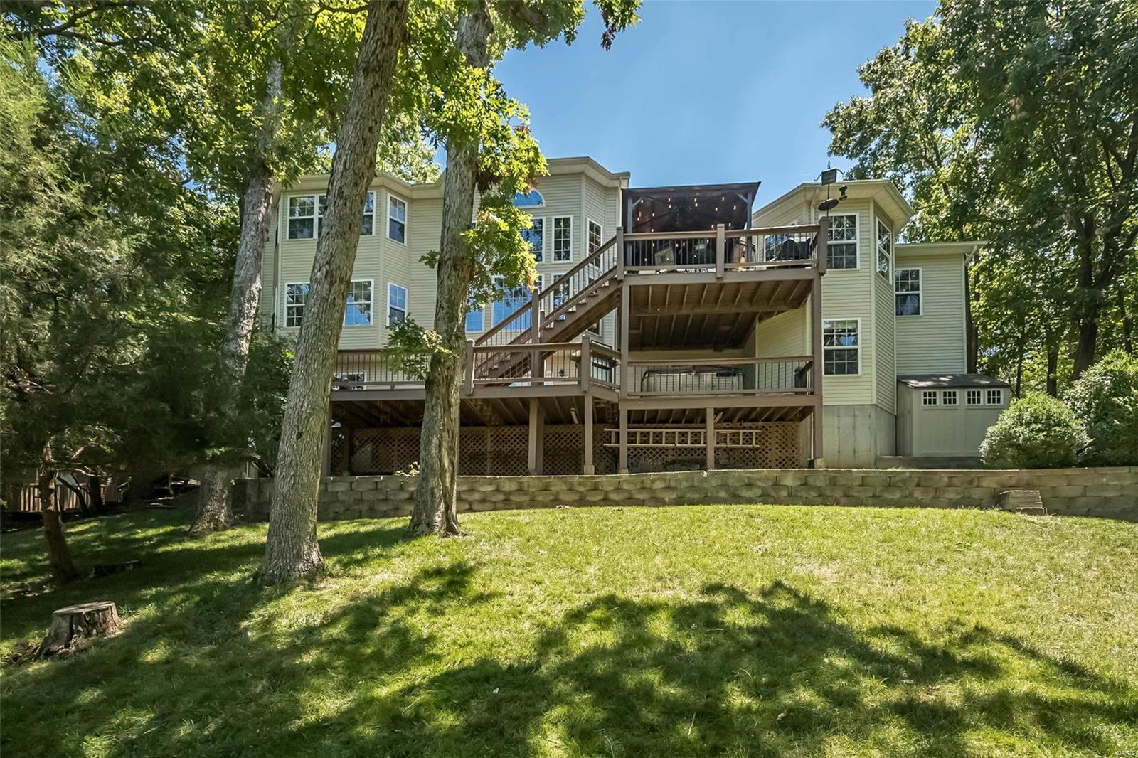 5041 Oak Bluff Drive