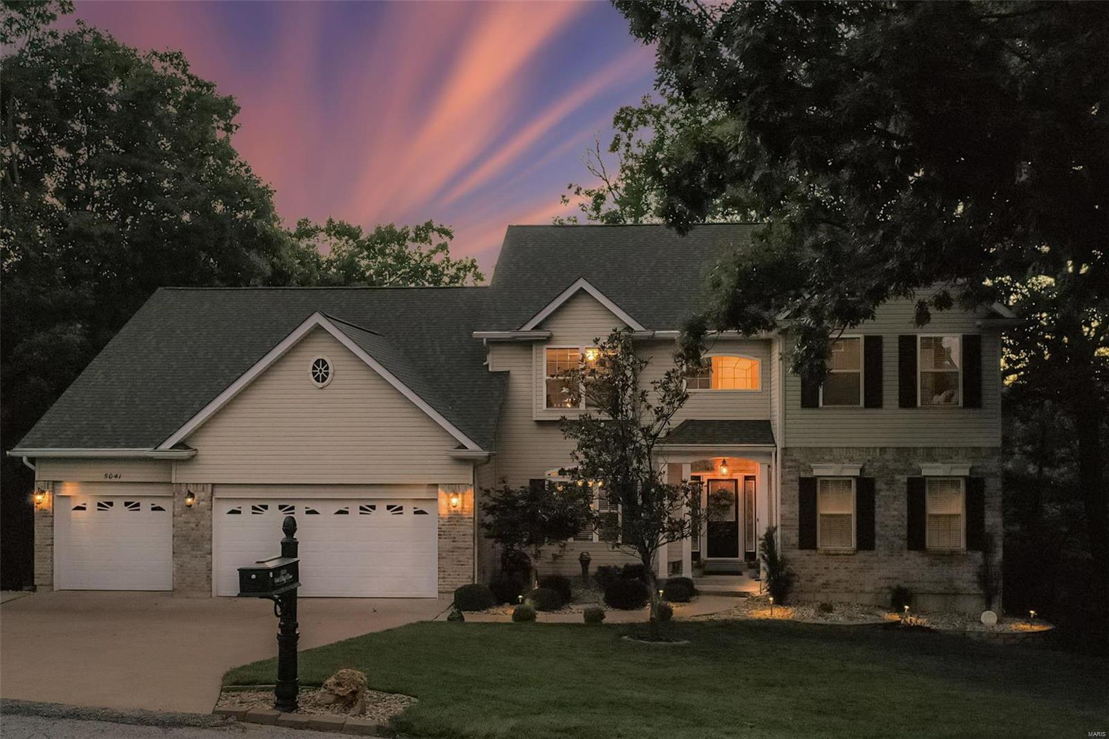 5041 Oak Bluff Drive